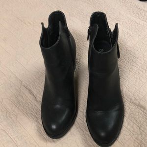Black boots size 9 1/2 medium